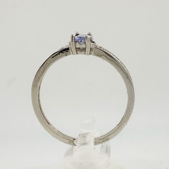 Beautiful Oval Tanzanite Ring with Diamond Accent - Sterling Silver Size 8.25 - Picture 2 of 11